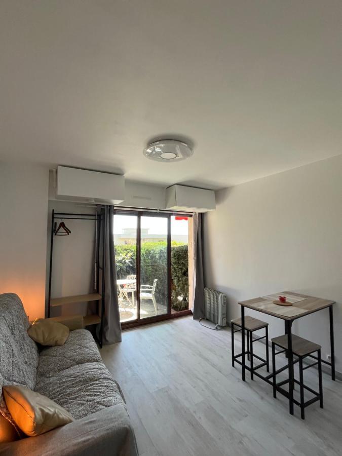 Charmant Studio Avec Terrasse Et Parking A Ванс Екстер'єр фото