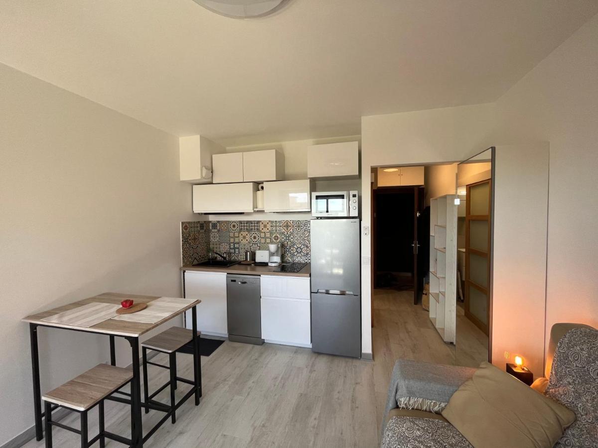 Charmant Studio Avec Terrasse Et Parking A Ванс Екстер'єр фото