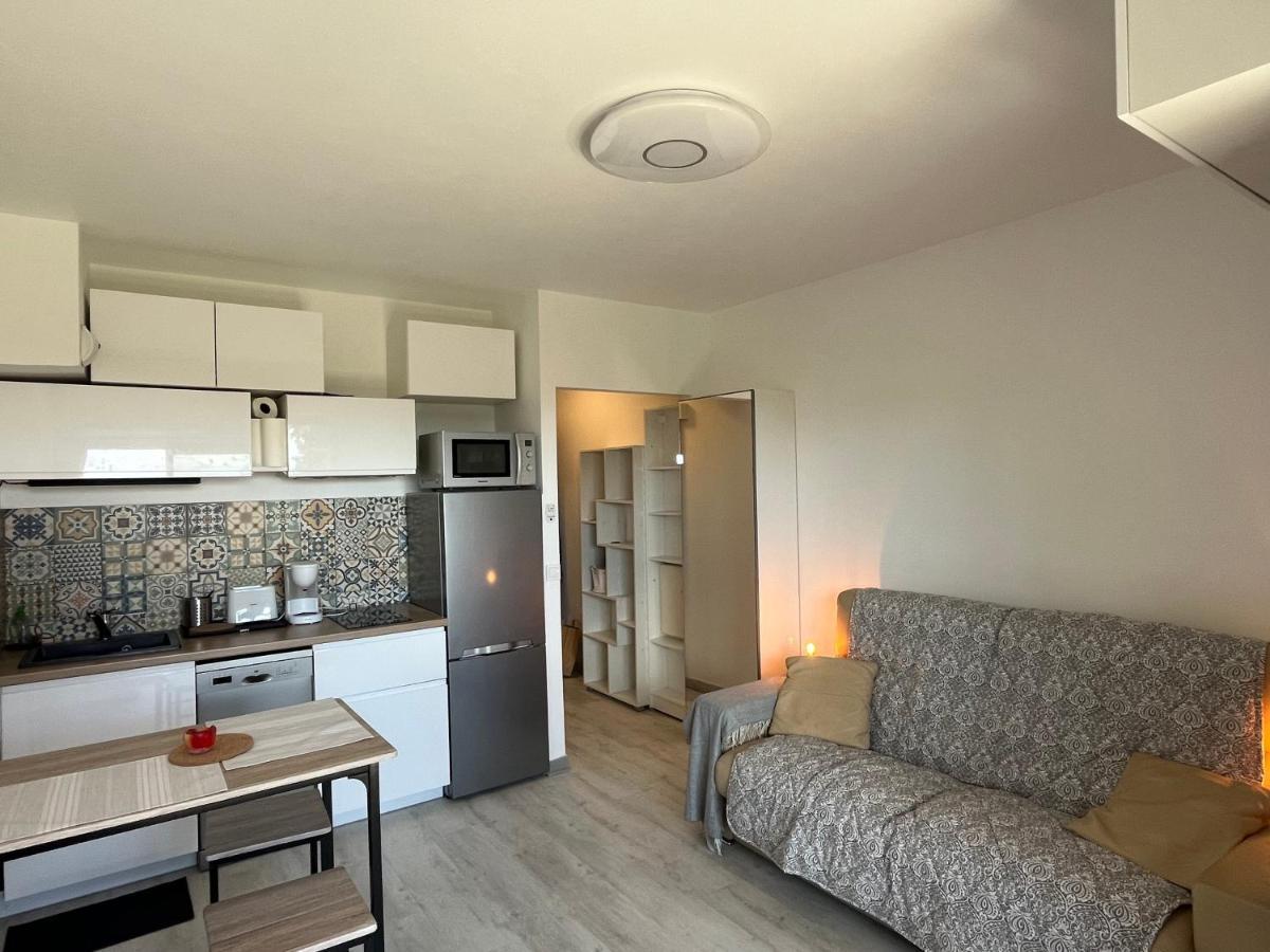 Charmant Studio Avec Terrasse Et Parking A Ванс Екстер'єр фото
