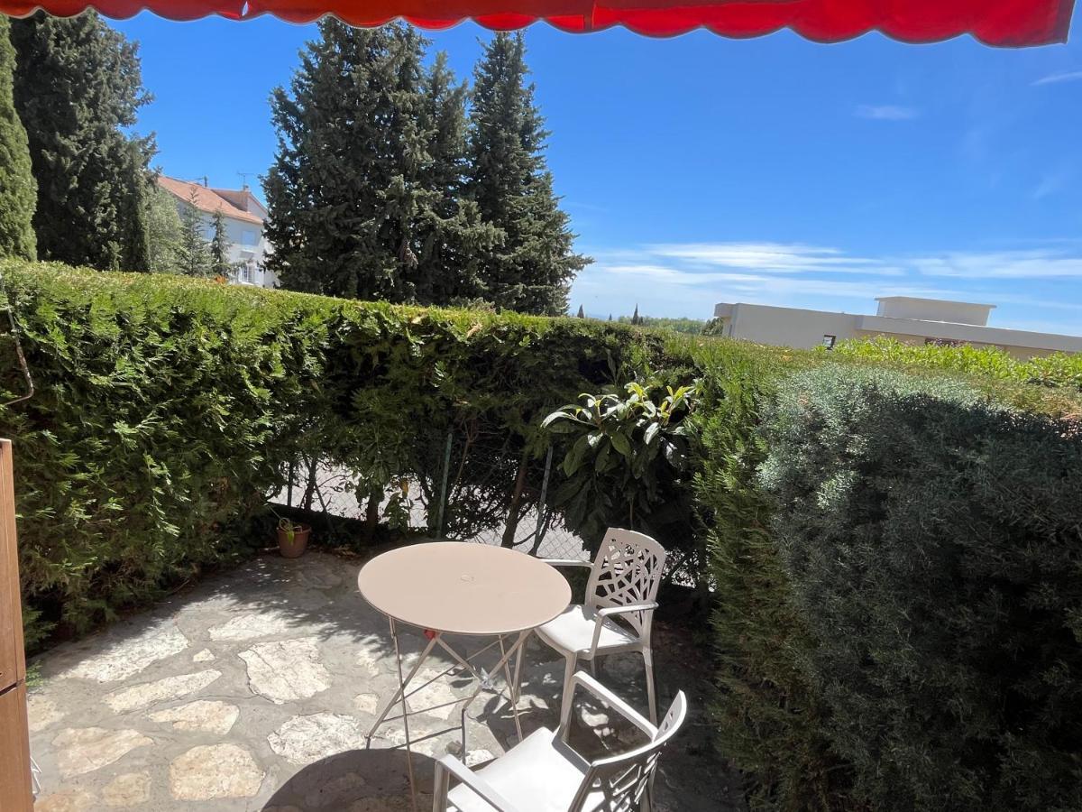 Charmant Studio Avec Terrasse Et Parking A Ванс Екстер'єр фото